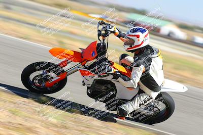 media/Oct-15-2023-TrackXperience (Sun) [[85198ff50b]]/Group 2/session 4 turn 3/